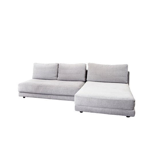 Scale 2-seater Sofa w/ Single Daybed - Right Facing