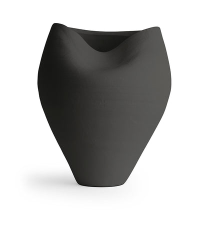 Emelio Vase