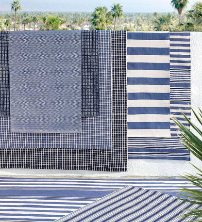 Allred Collaborative - Dash and Albert - Catamaran Stripe Denim/White Indoor/Outdoor Rug - Catamaran Stripe Denim/White Indoor/Outdoor Rug - DA347-23