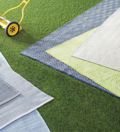 Allred Collaborative - Dash and Albert - Diamond Sprout/White Indoor/Outdoor Rug - Diamond Sprout/White Indoor/Outdoor Rug - RDB100-23