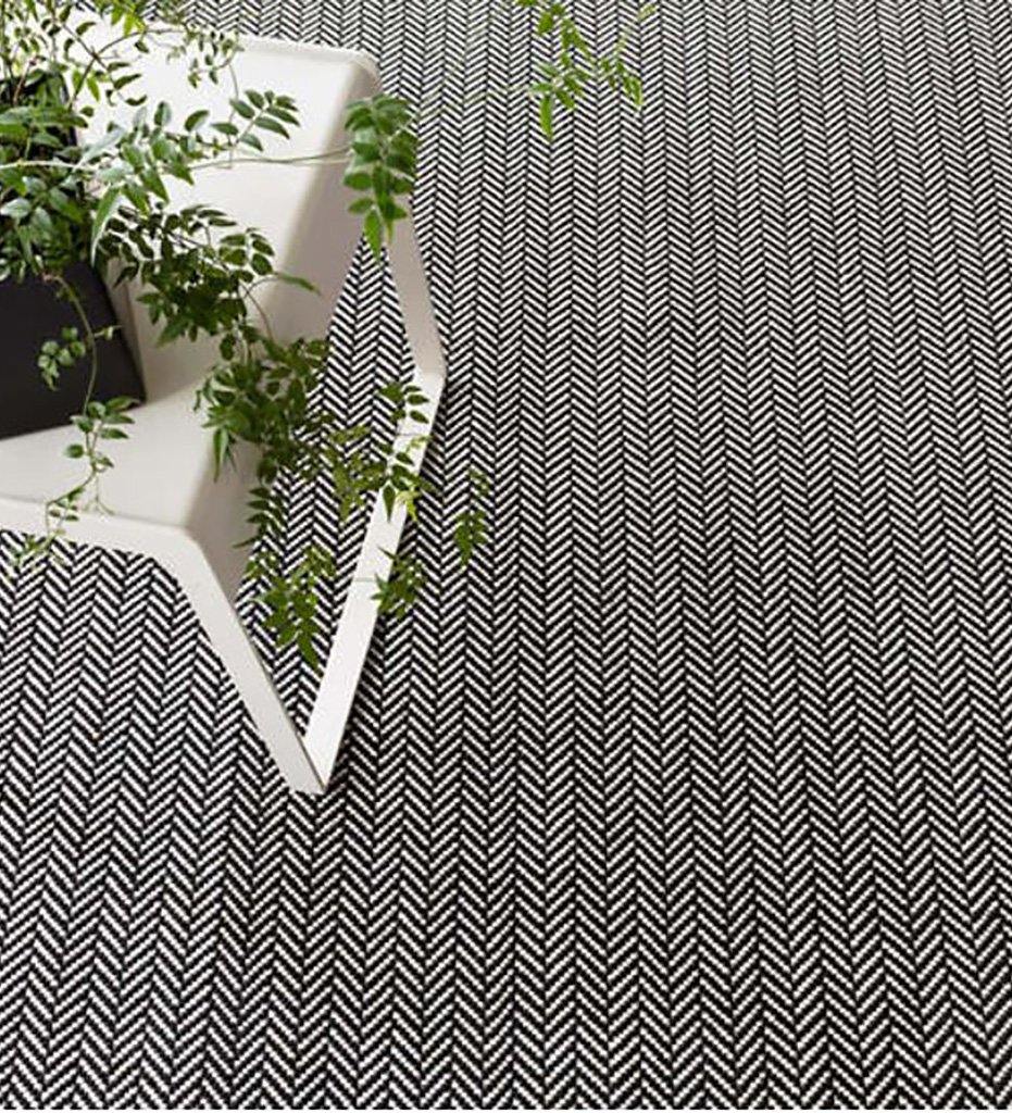 Allred Collaborative - Dash and Albert - Herringbone Black/Ivory Indoor/Outdoor Rug - Herringbone Black/Ivory Indoor/Outdoor Rug - DA971-23