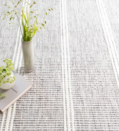 Allred Collaborative - Dash and Albert - Malta Grey Woven Wool Rug - Malta Grey Woven Wool Rug - DA1337-23