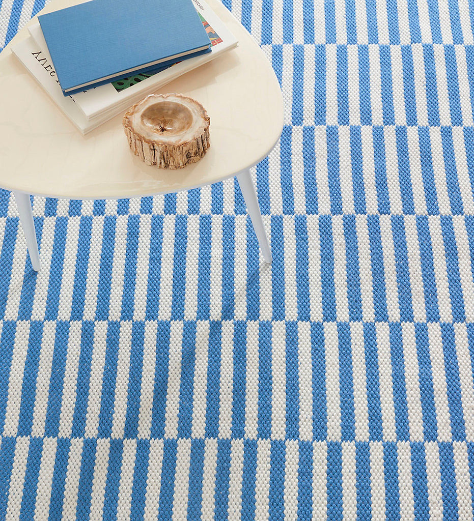 Allred Collaborative - Dash and Albert - Sailing Stripe French Blue Handwoven Indoor / Outdoor Rug - Sailing Stripe French Blue Handwoven Indoor / Outdoor Rug - DA1961-23