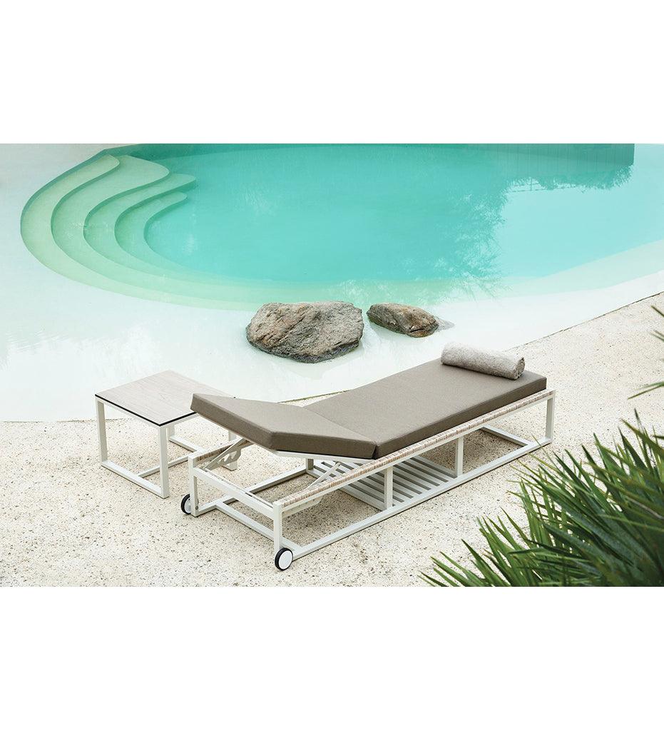 Allred Collaborative - 10DEKA - Daytona Sunlounger With Ext Wheels - - Daytona Sunlounger With Ext Wheels - - 300150301-LGR